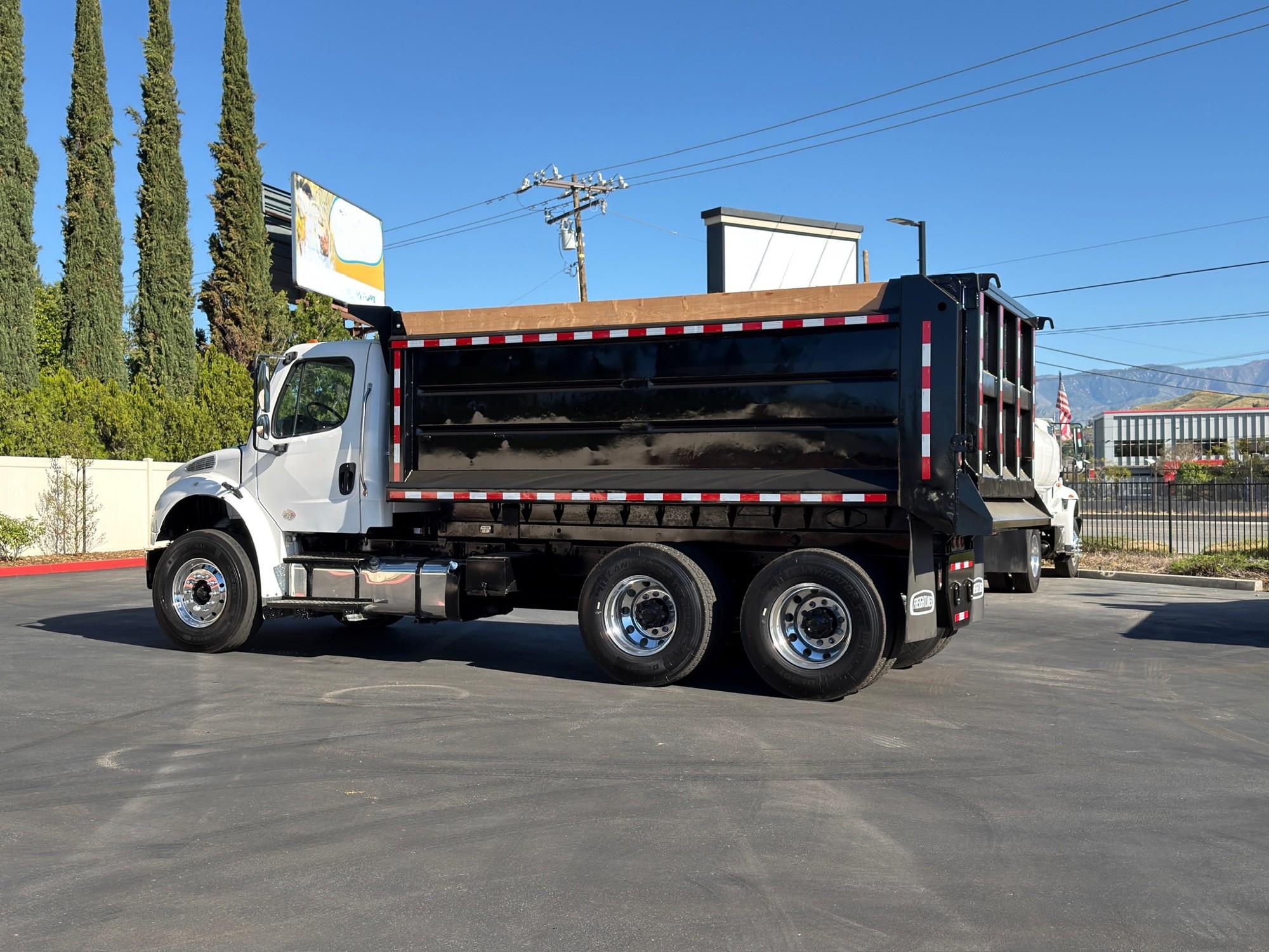 2016 Freightliner M2 Dump Truck - image 2