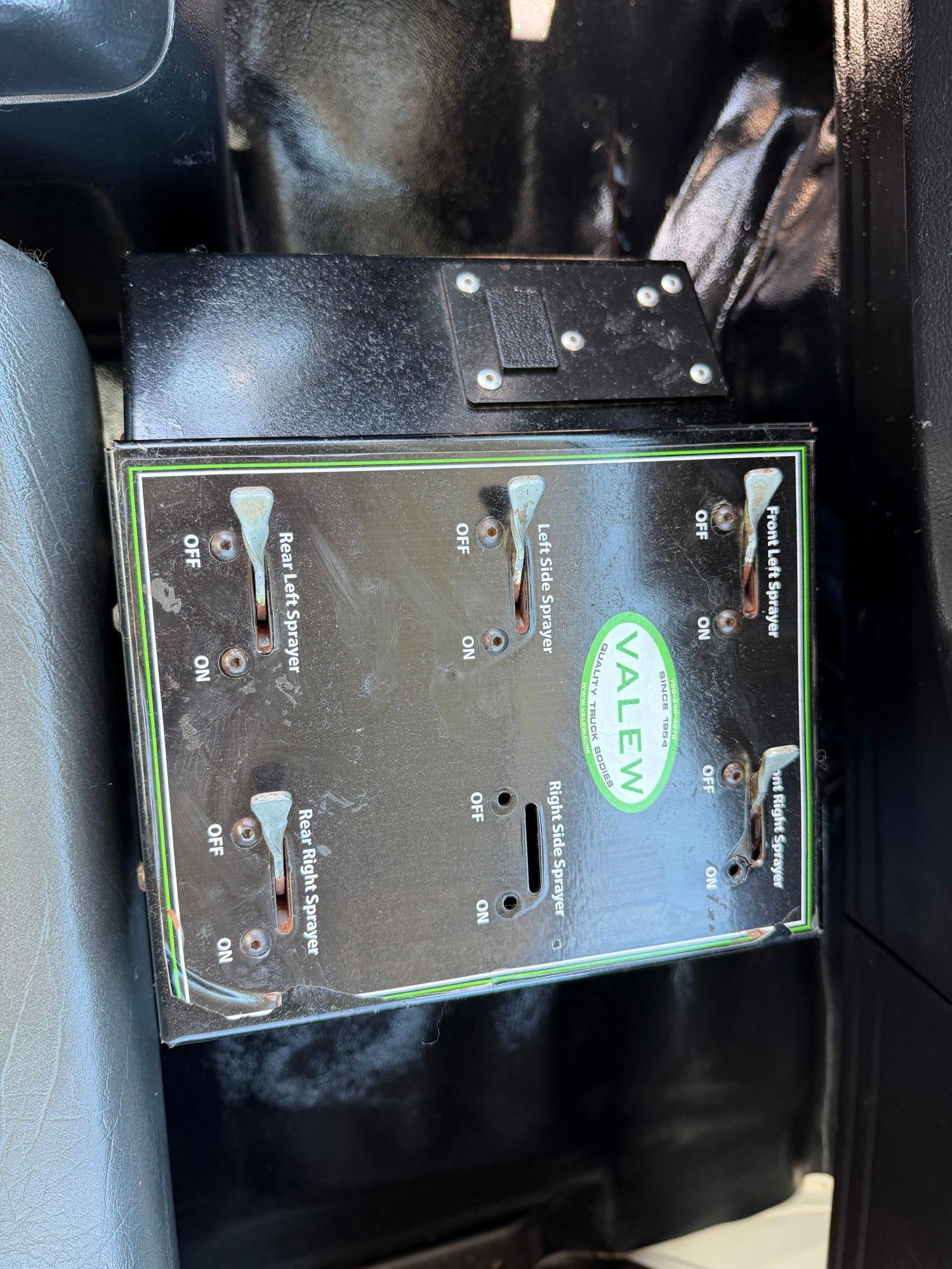 2019 Tanker - image 4