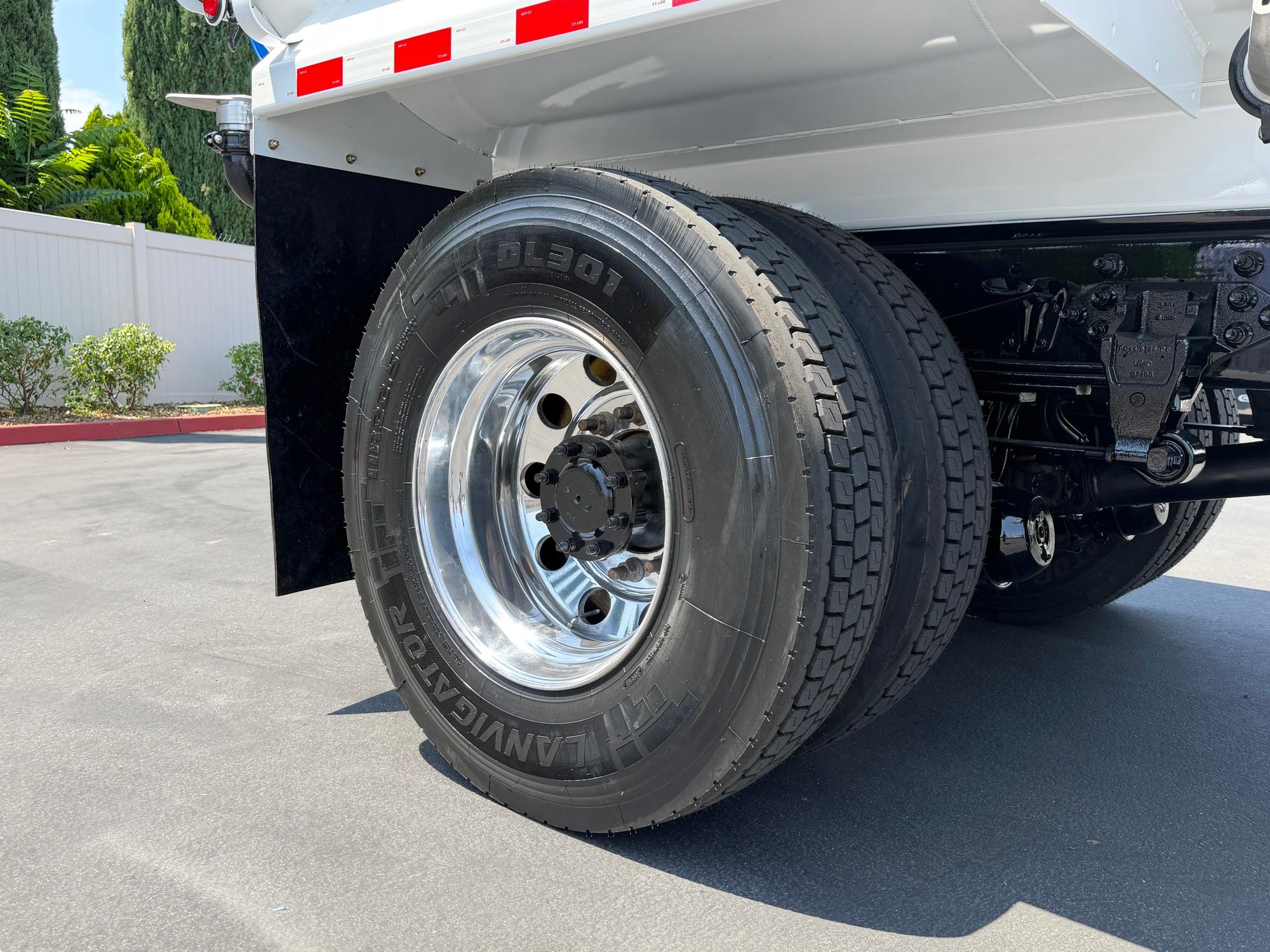 2019 Ford F750 Tanker - image 12