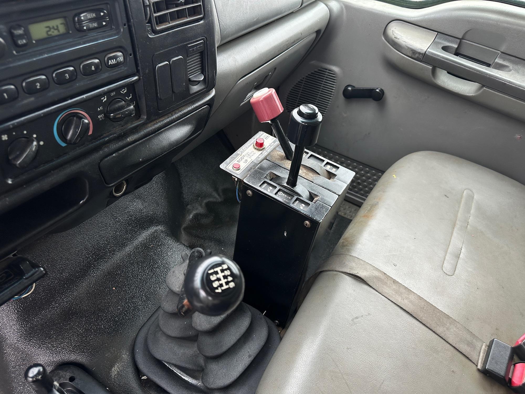 2005 Ford F650 Dump Truck - image 13