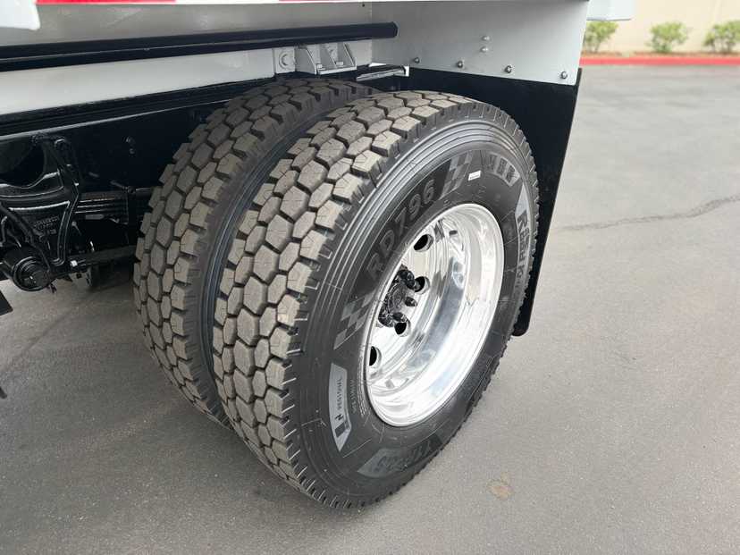 2015 International 4300 Tanker — photo 8