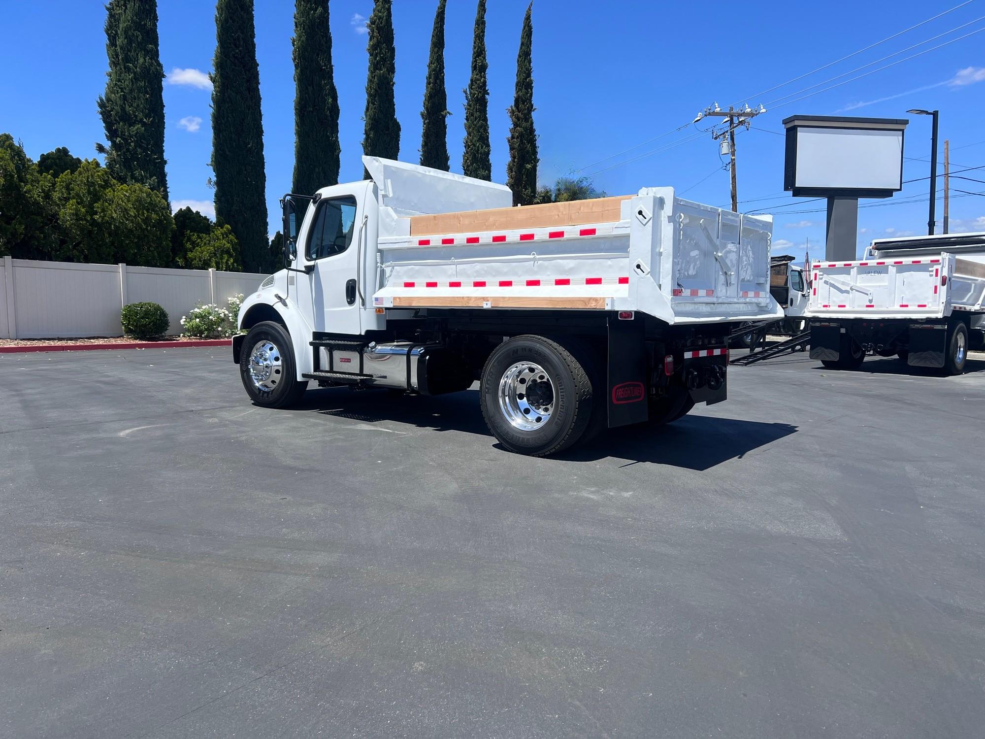 2018 Freightliner M2 Dump Truck - image 4