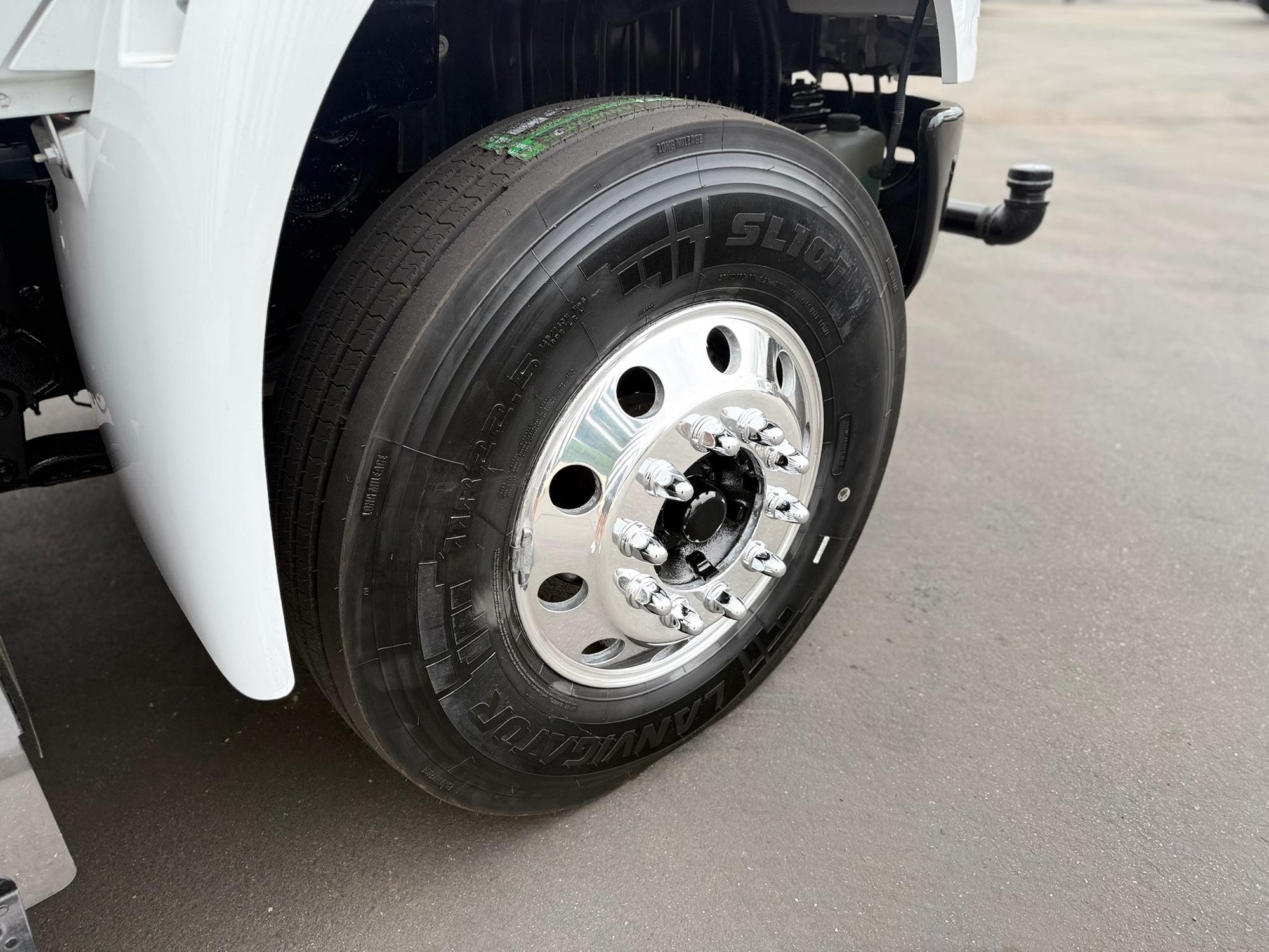 2015 International 4300 Tanker - image 7