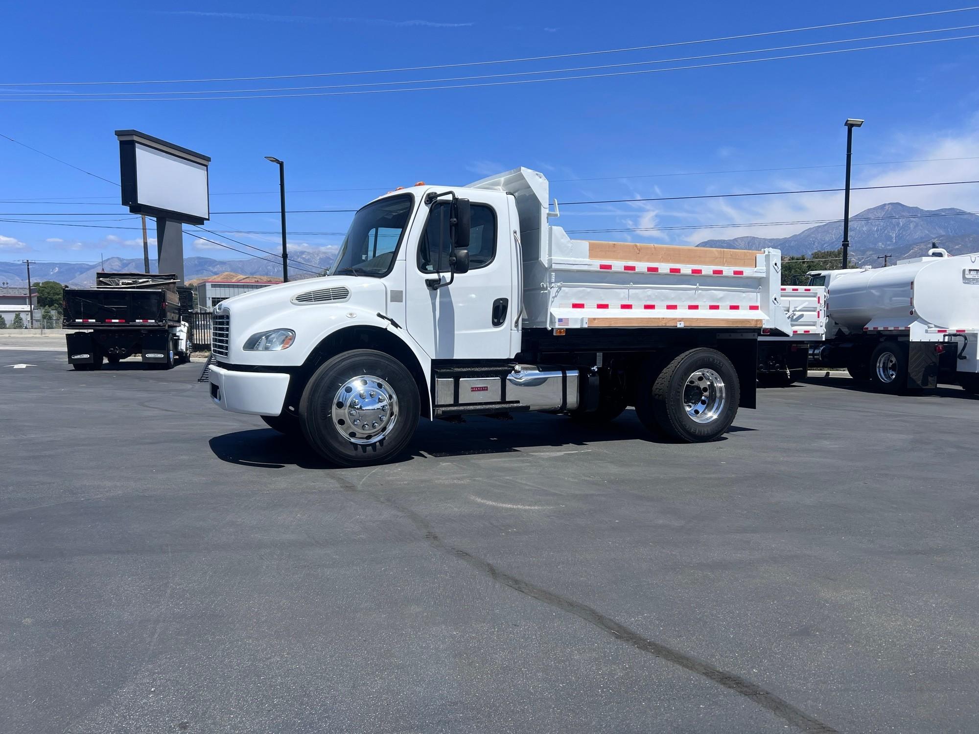 2018 Freightliner M2 Dump Truck - image 1