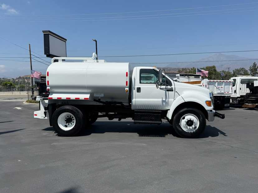 2015 Ford F750 Tanker