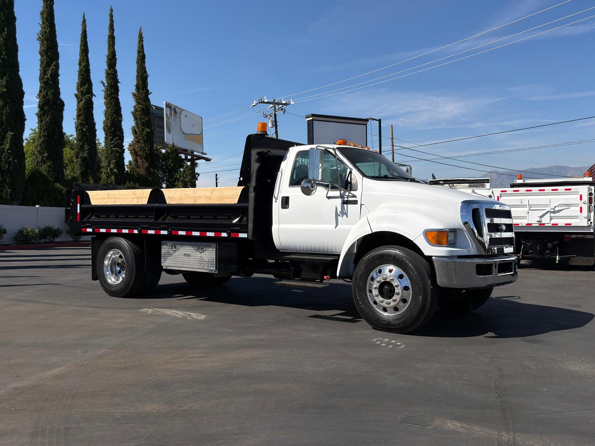2012 Ford F750 Dump Truck - image 8