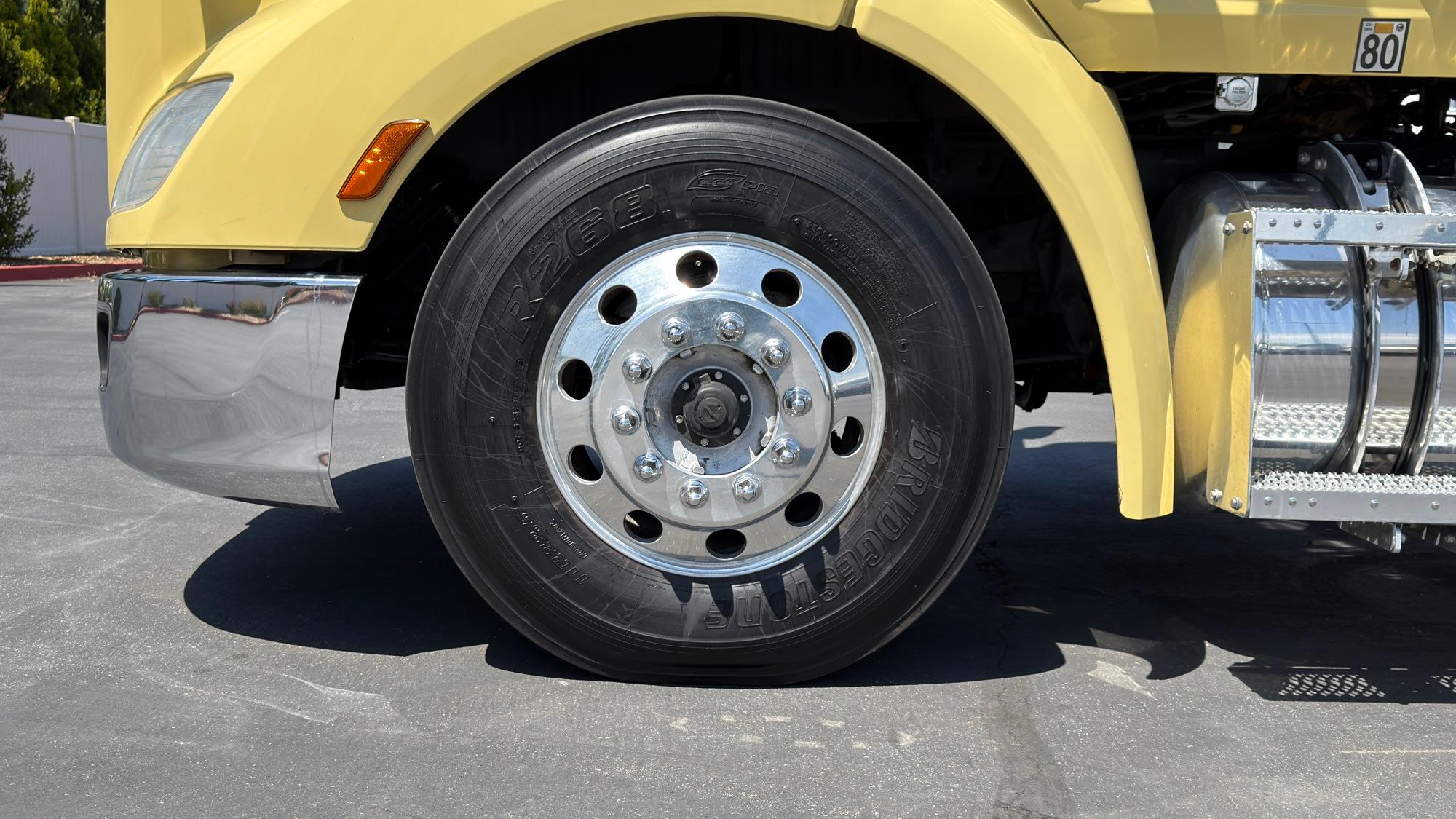 2020 Peterbilt 579 Dump Truck - image 12