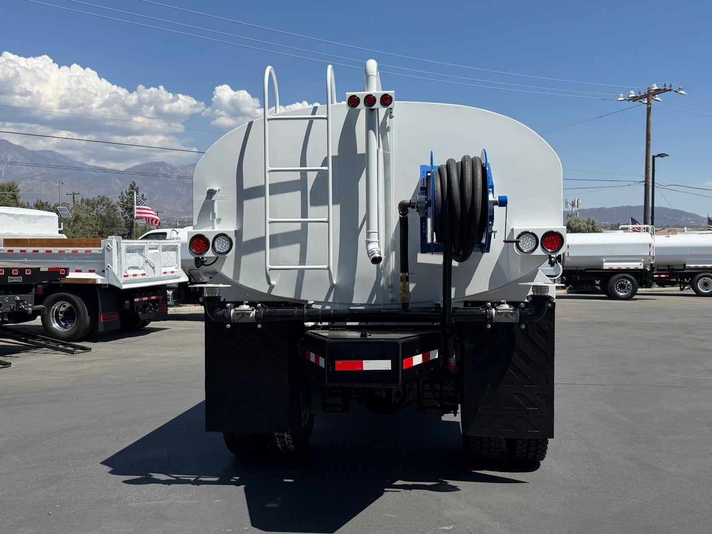 2015 Ford F650 Tanker - image 6