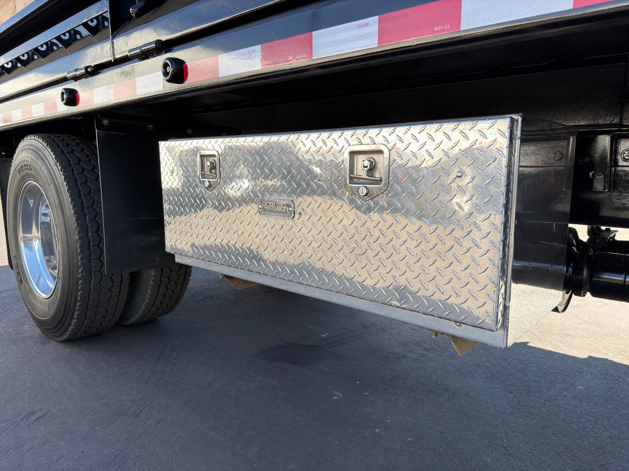 2012 Ford F750 Dump Truck - image 12