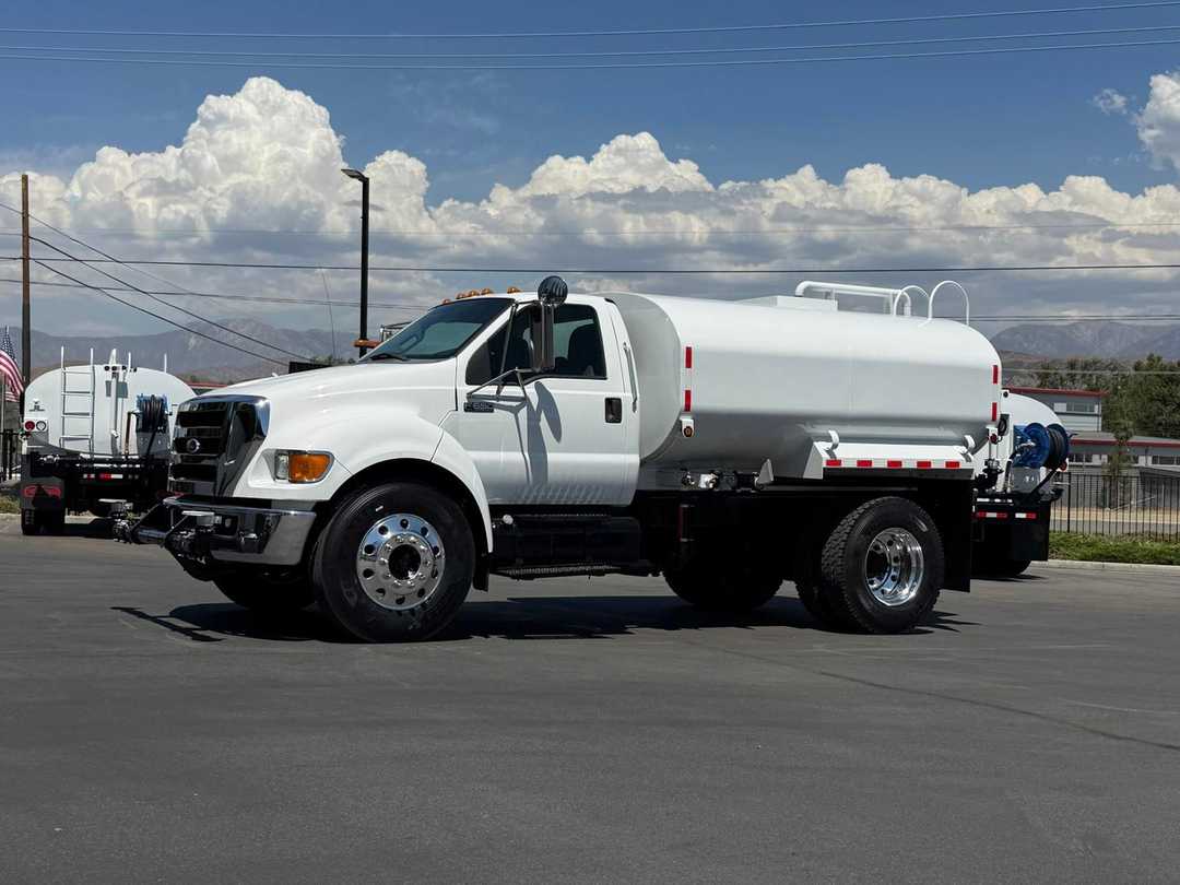 2015 Ford F650 Tanker