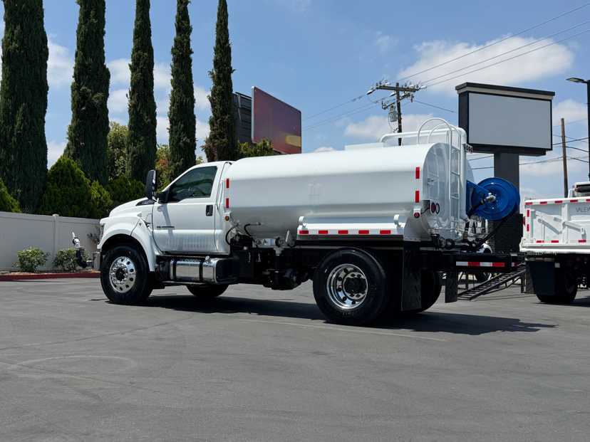 2019 Ford F750 Tanker — photo 4