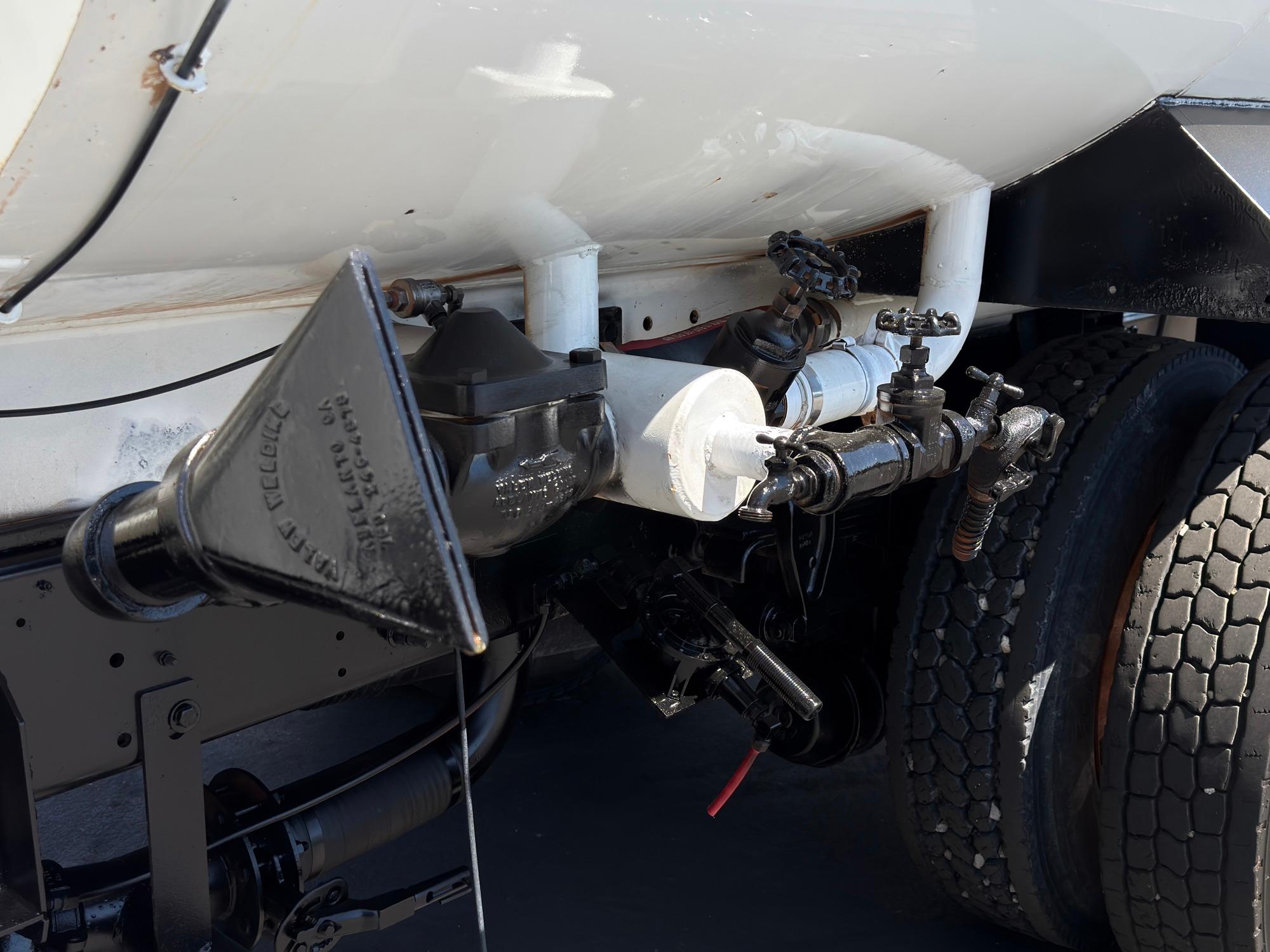 2019 Tanker - image 12