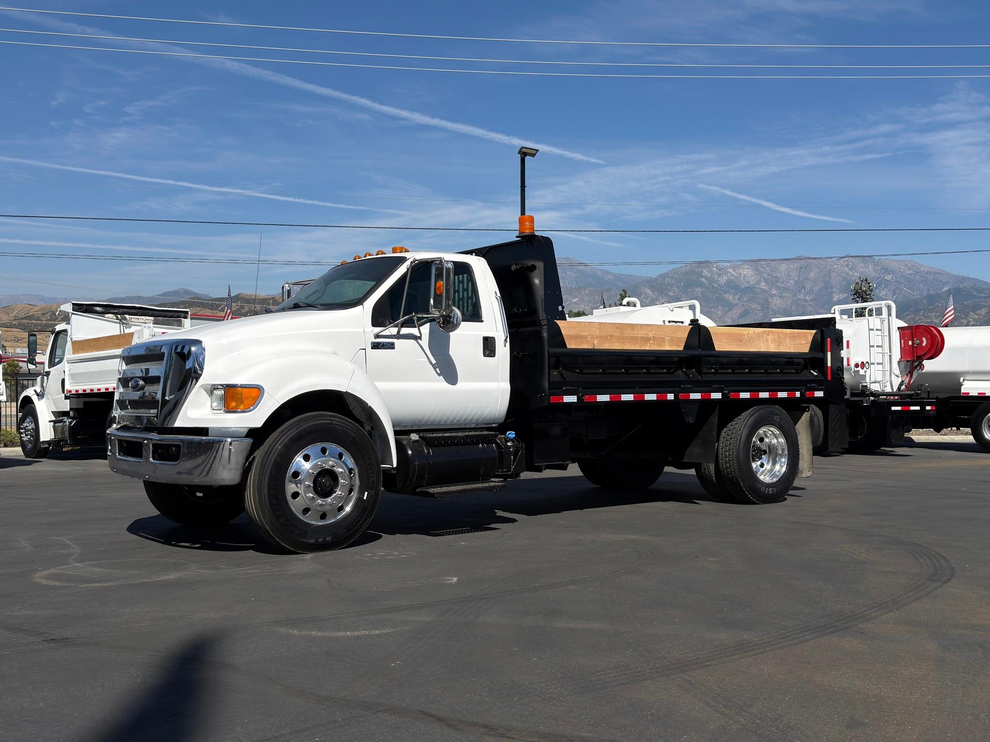 2012 Ford F750 Dump Truck - image 2