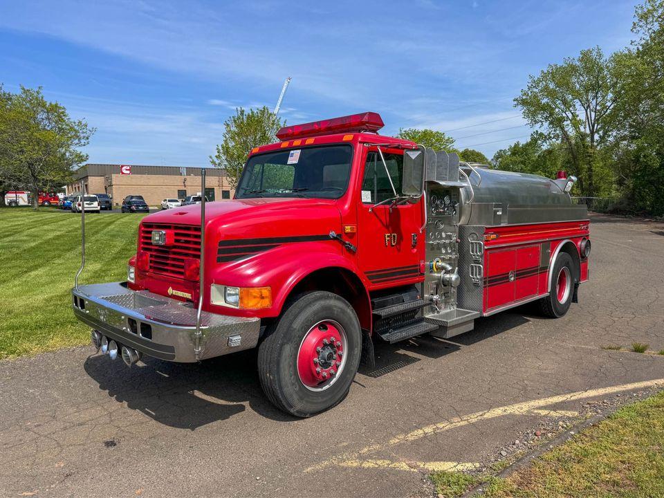 1994 S&S 1800 Gallon Tanker  - image 1