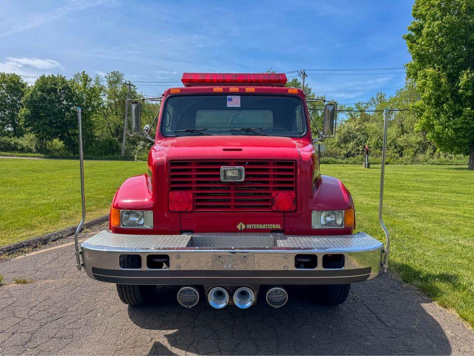 1994 S&S 1800 Gallon Tanker  - image 5