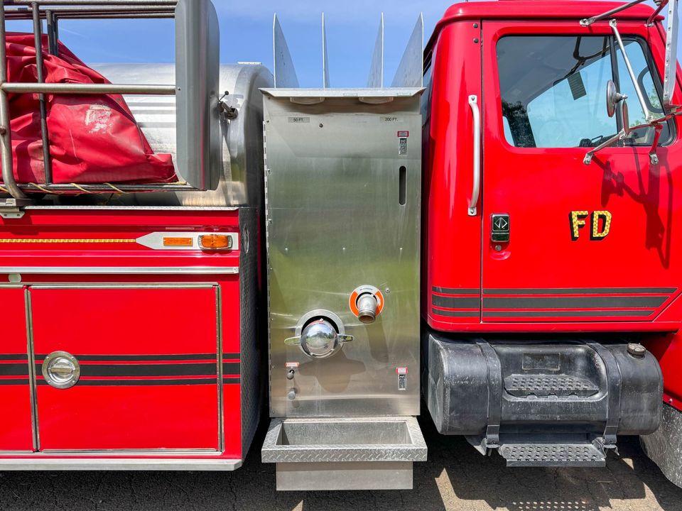 1994 S&S 1800 Gallon Tanker  - image 10