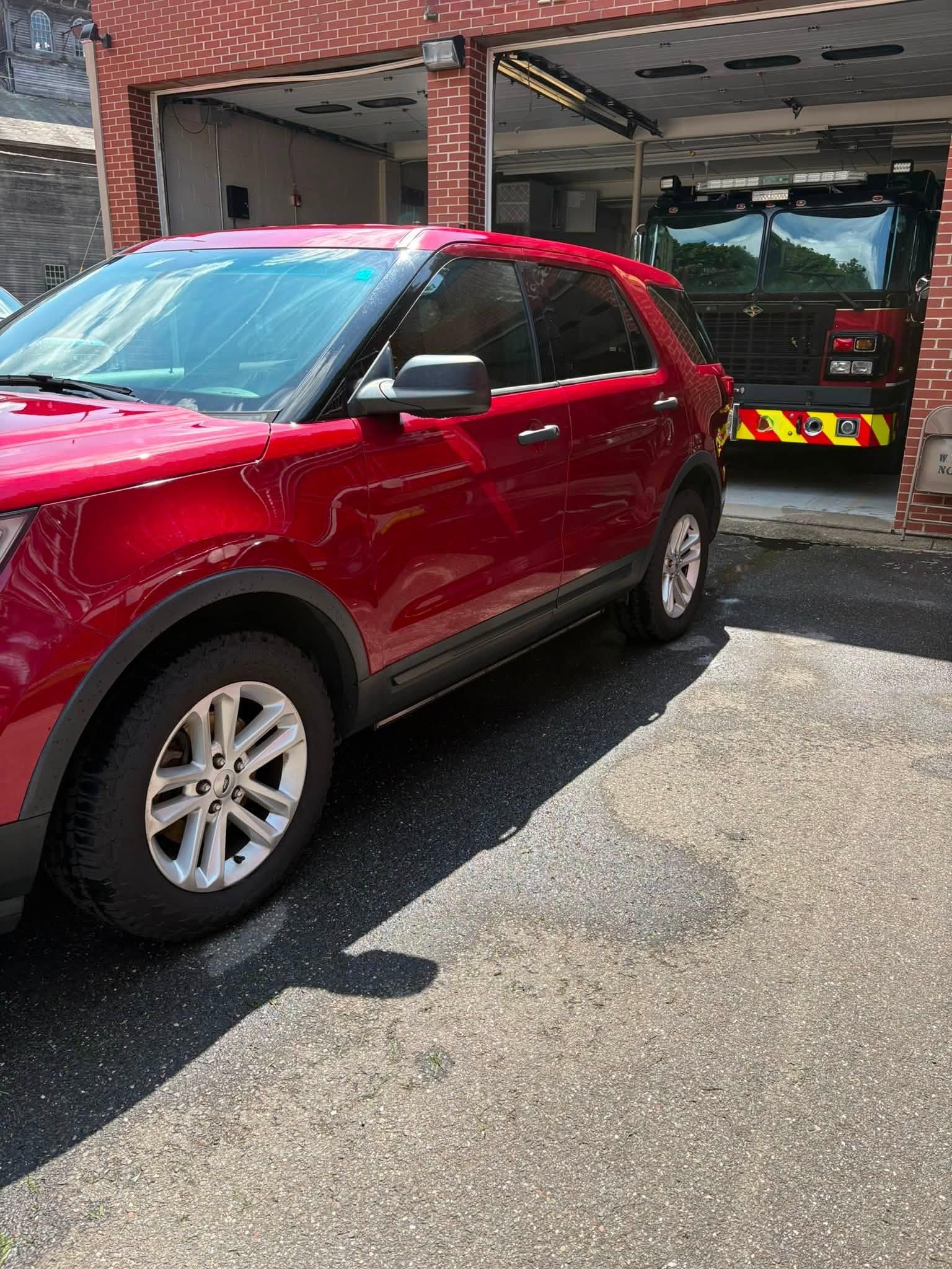 2016 Ford Explorer 4x4 Command Truck - image 2