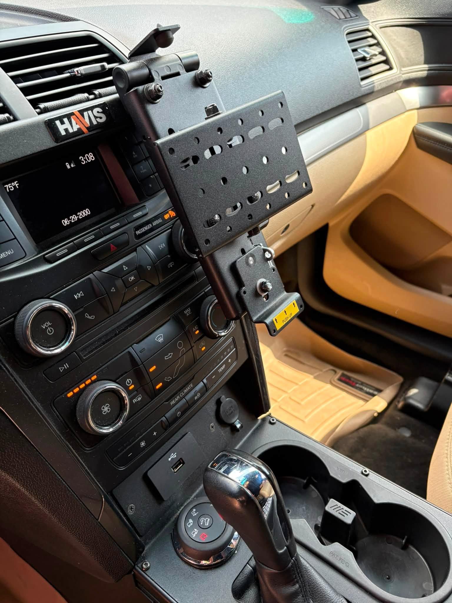2016 Ford Explorer 4x4 Command Truck - image 4