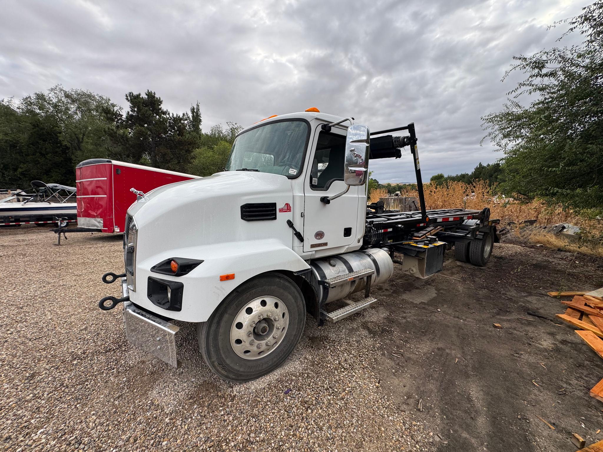 2025 Mack American Roll-Off - image 2