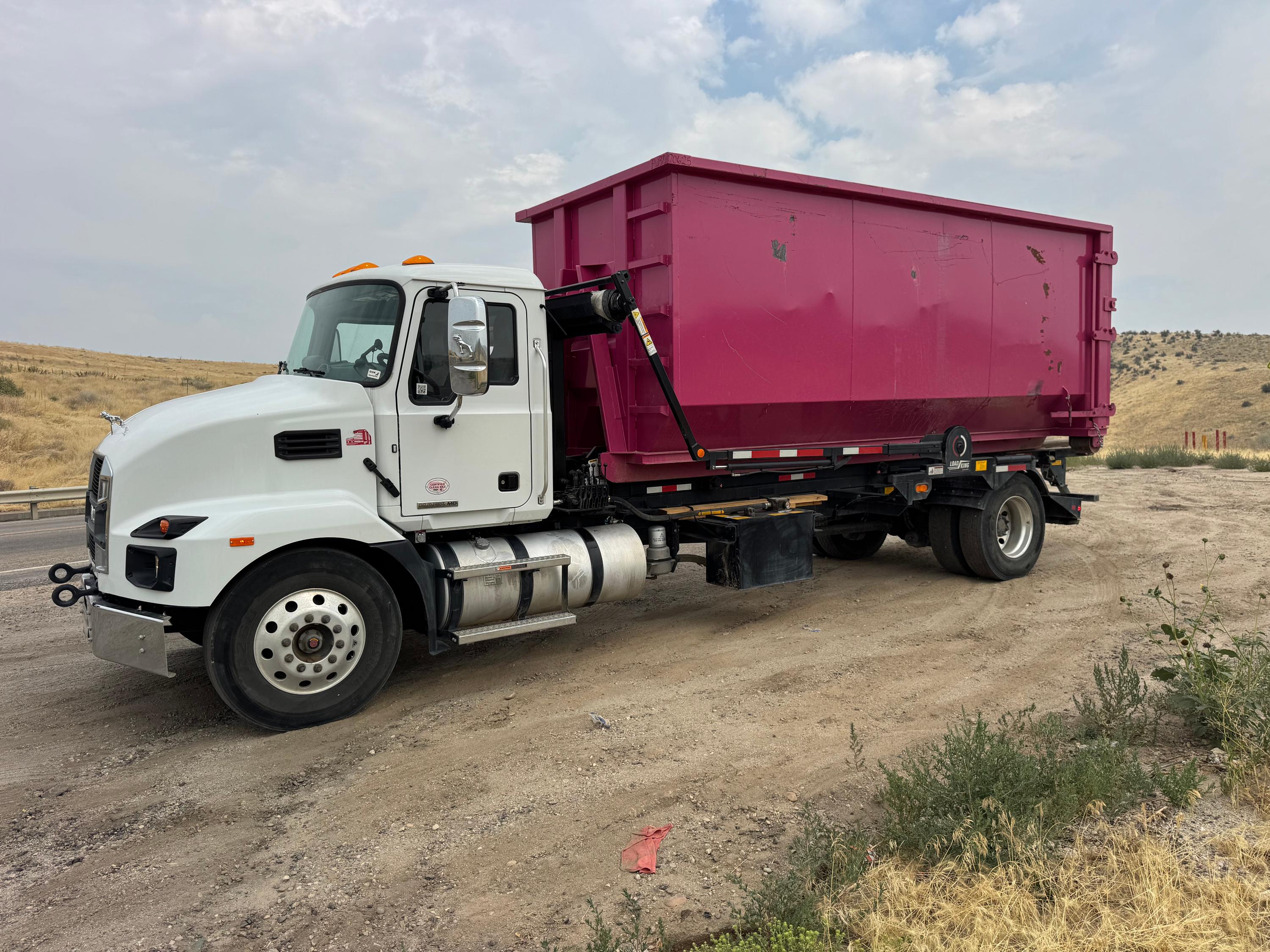 2025 Mack American Roll-Off - image 1