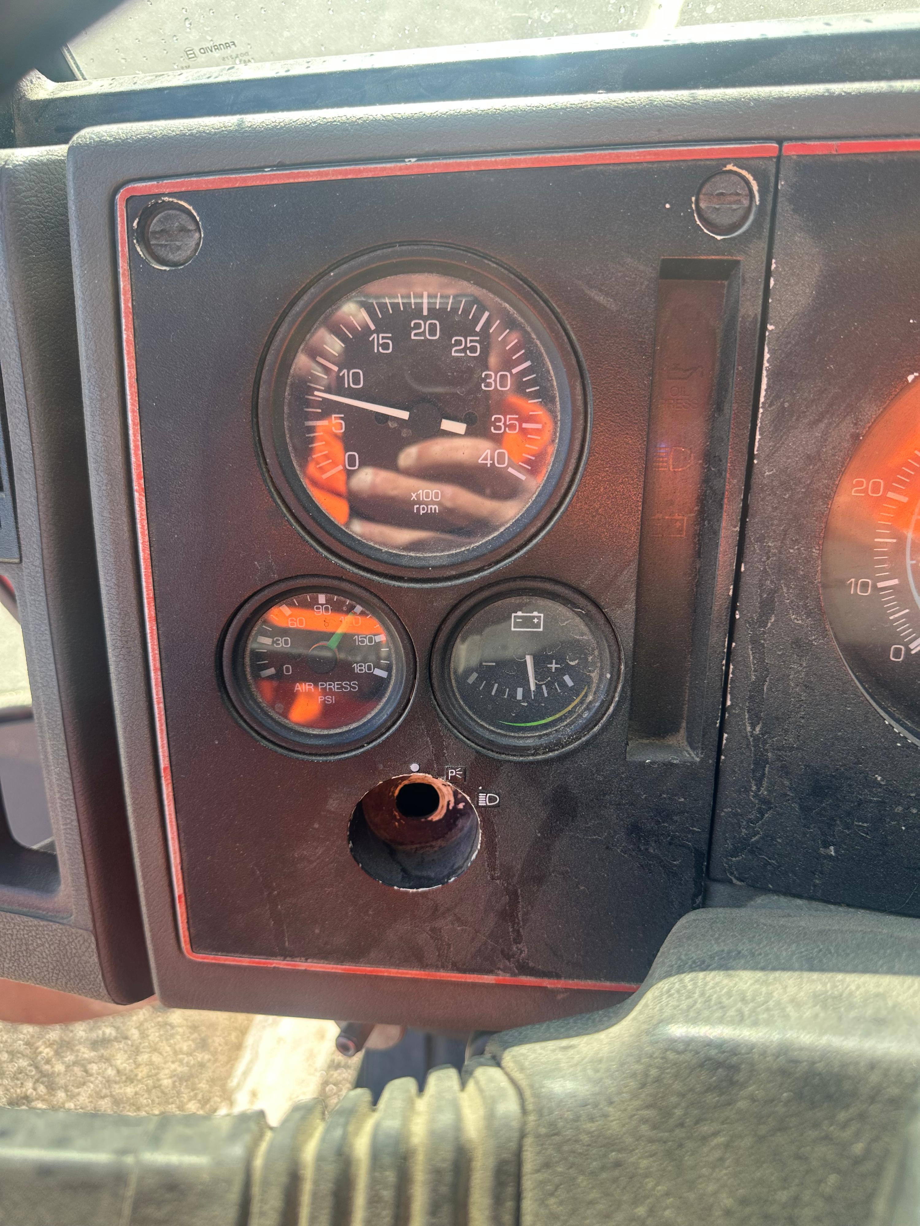 1986 Ford Brasil Pumper 350/1500 - image 8