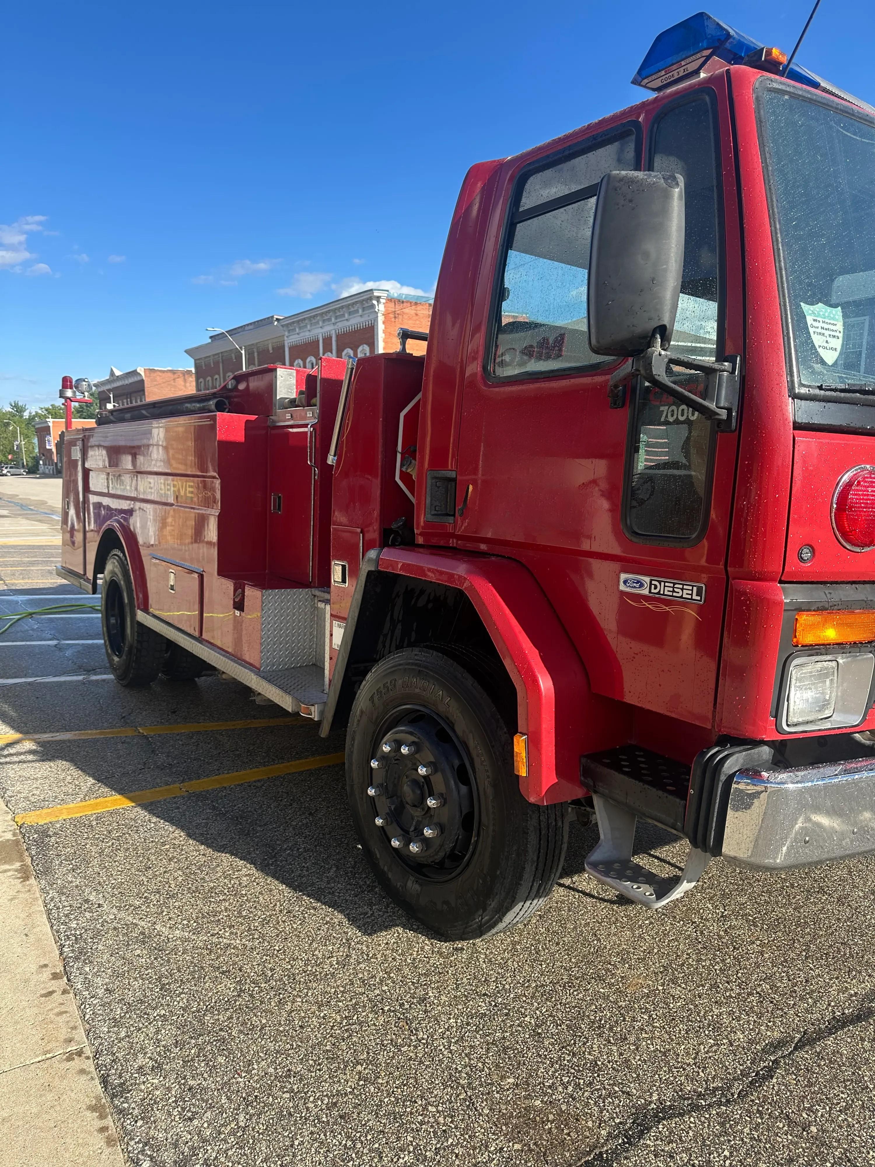 1986 Ford Brasil Pumper 350/1500 - image 3