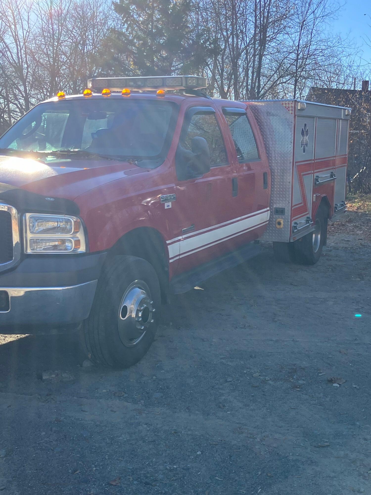 2005 Ford F-450 Light Rescue - image 2
