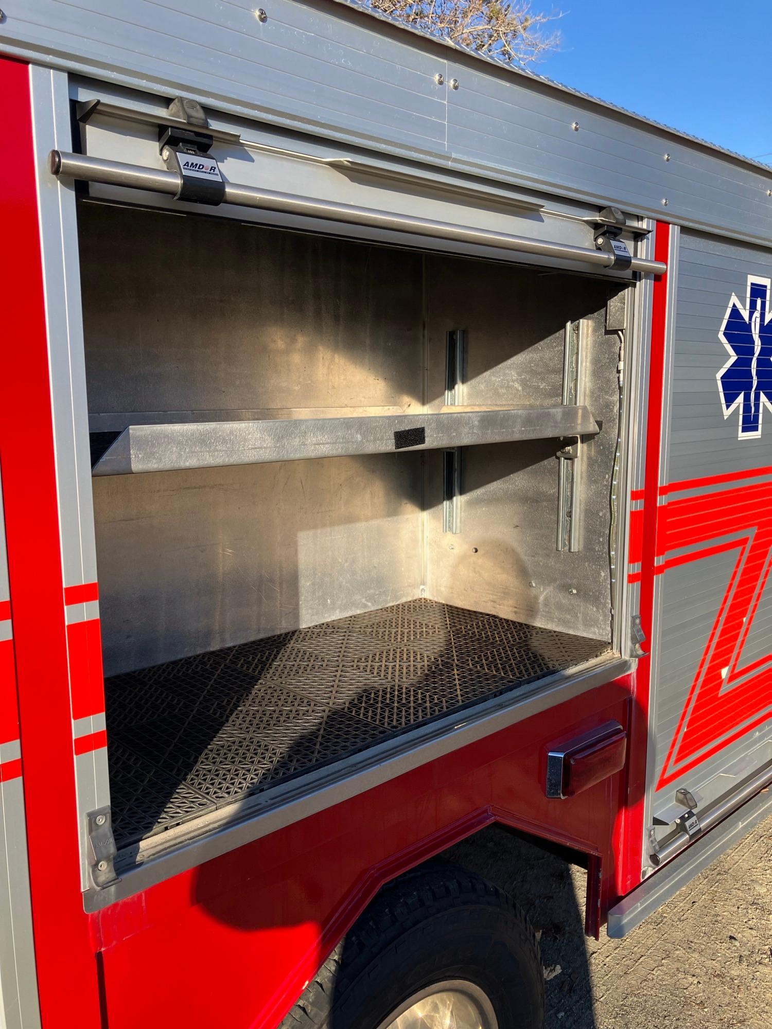 2005 Ford F-450 Light Rescue - image 13