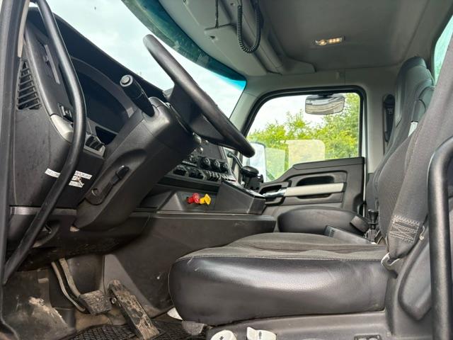 2023 Kenworth T880 Dump Truck - image 3