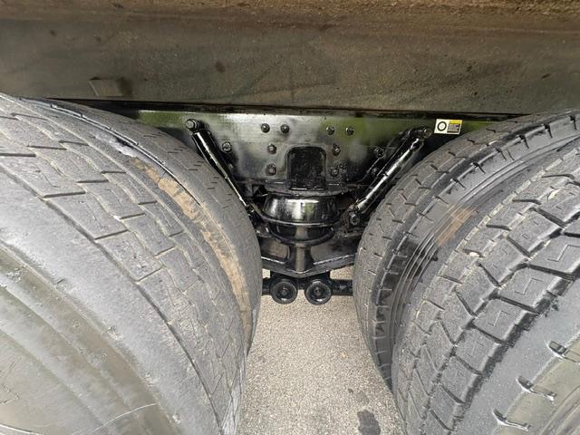 2023 Kenworth T880 Dump Truck - image 11