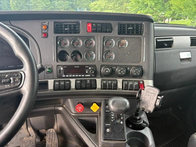 2023 Kenworth T880 Dump Truck - image 8