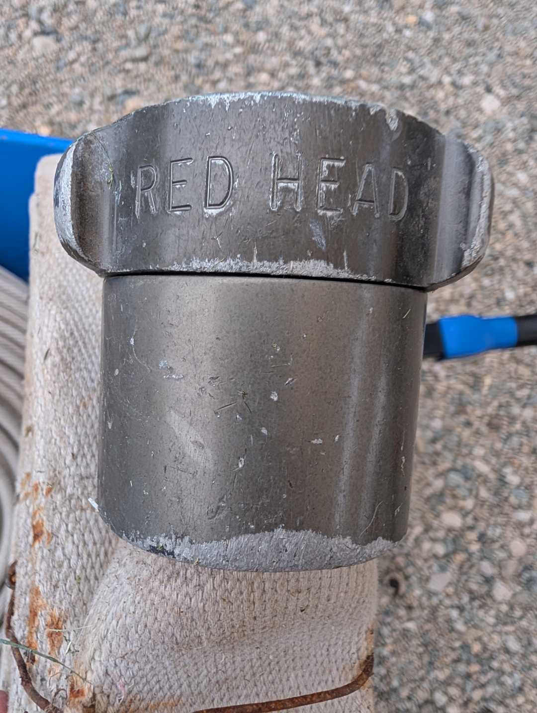SEVEN 1.5" x 50' fire hoses