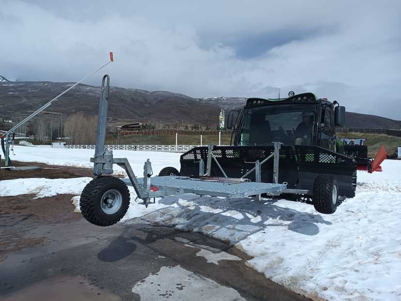 Alpine Hauler demo unit with bolt on Deck and Headache rack — photo 4