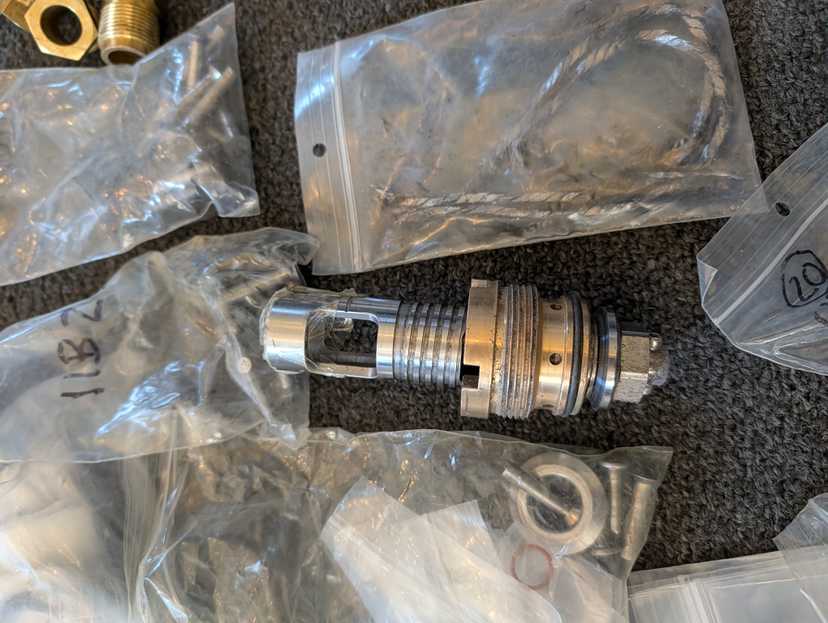 HTM hydrant parts and pieces — photo 2
