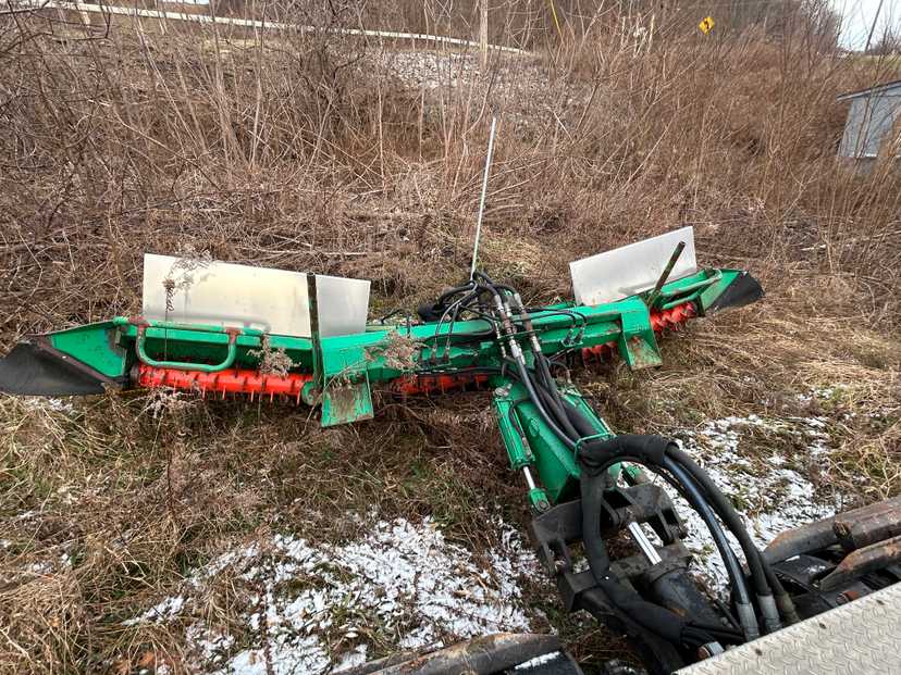 LMC 3700CF Beartrac – — photo 6