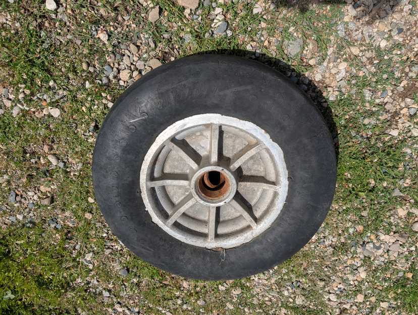 LMC Snowcat bogie wheel/tire