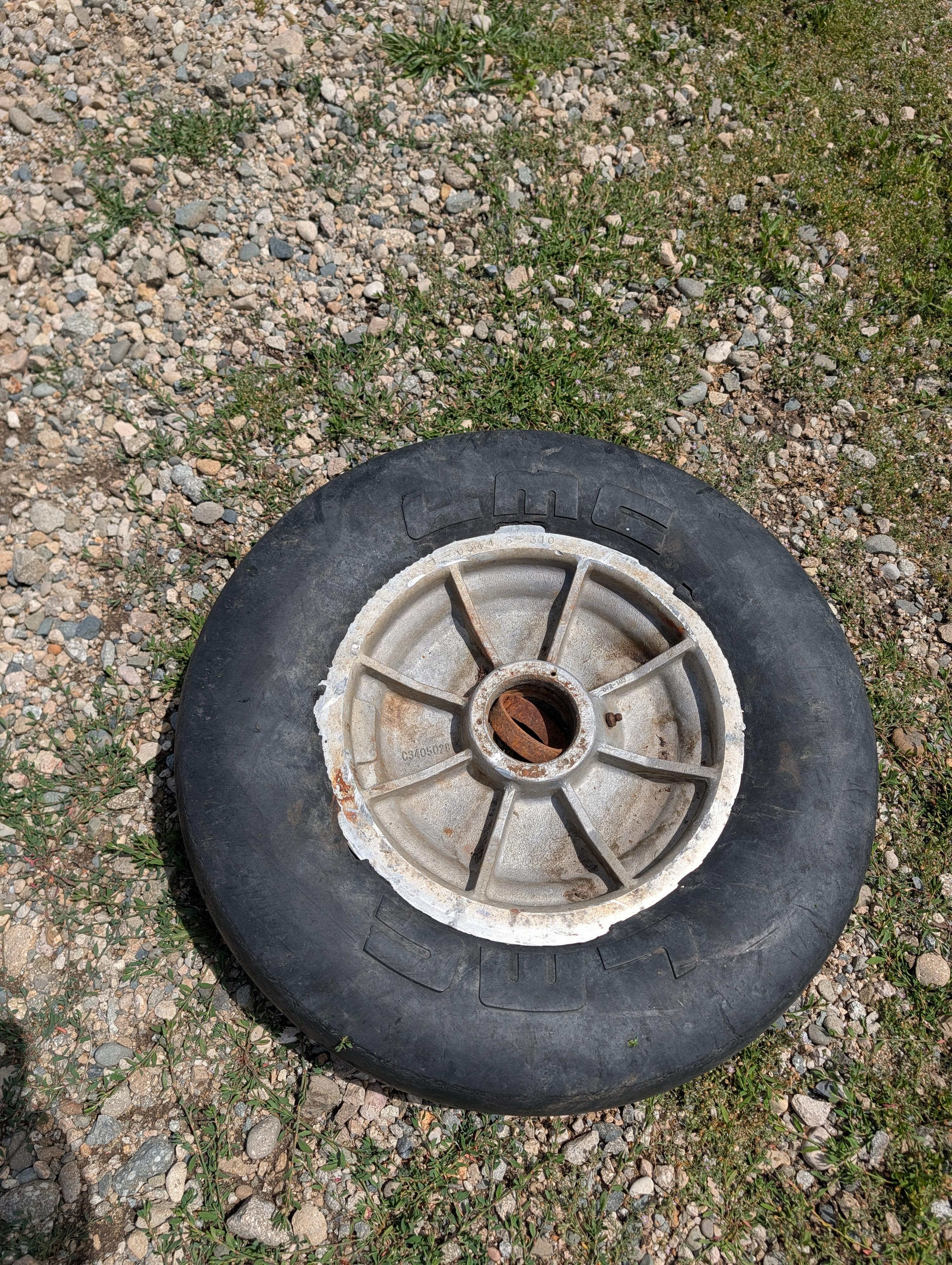 LMC Snowcat bogie wheel/tire - image 2