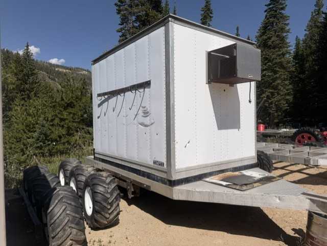 Three-Axle Enclosed Refrigerated Mountain Trailer - FST-4 — photo 2