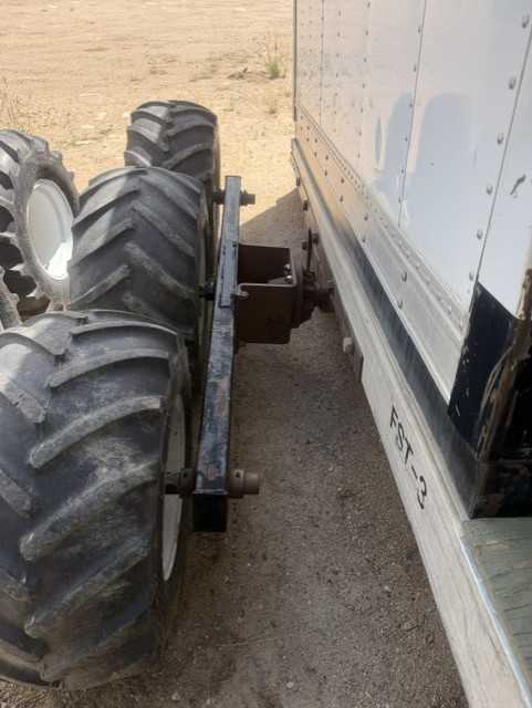 Three-Axle Enclosed Refrigerated Mountain Trailer - FST-3 — photo 6
