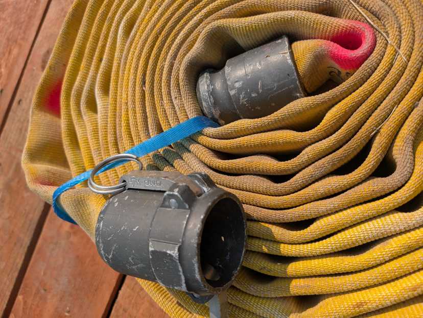 Two 1.5" snowmaking hoses with camlocks - tested to 400 psi — photo 7