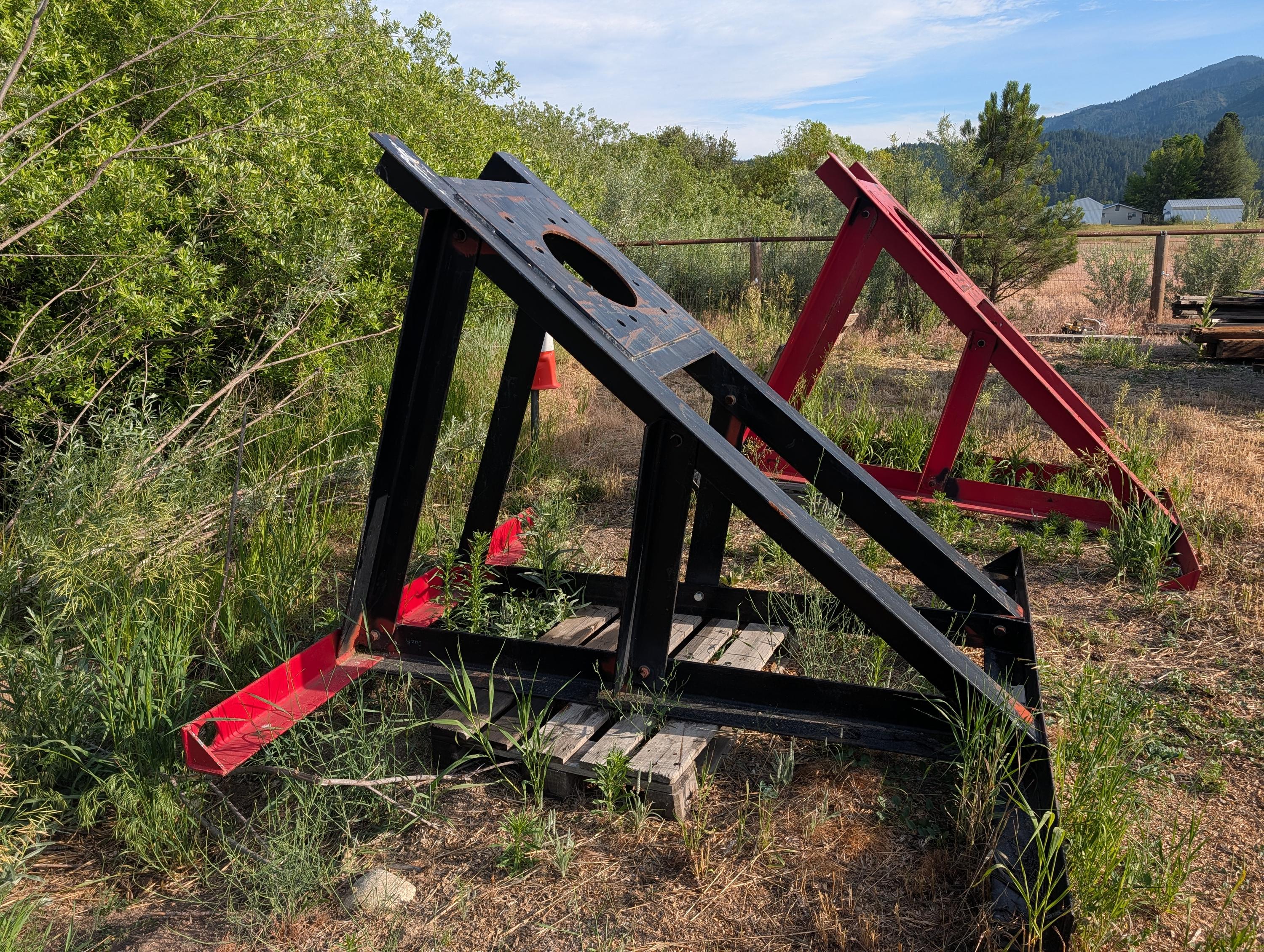 Two bullwheel angled transport brackets - image 9