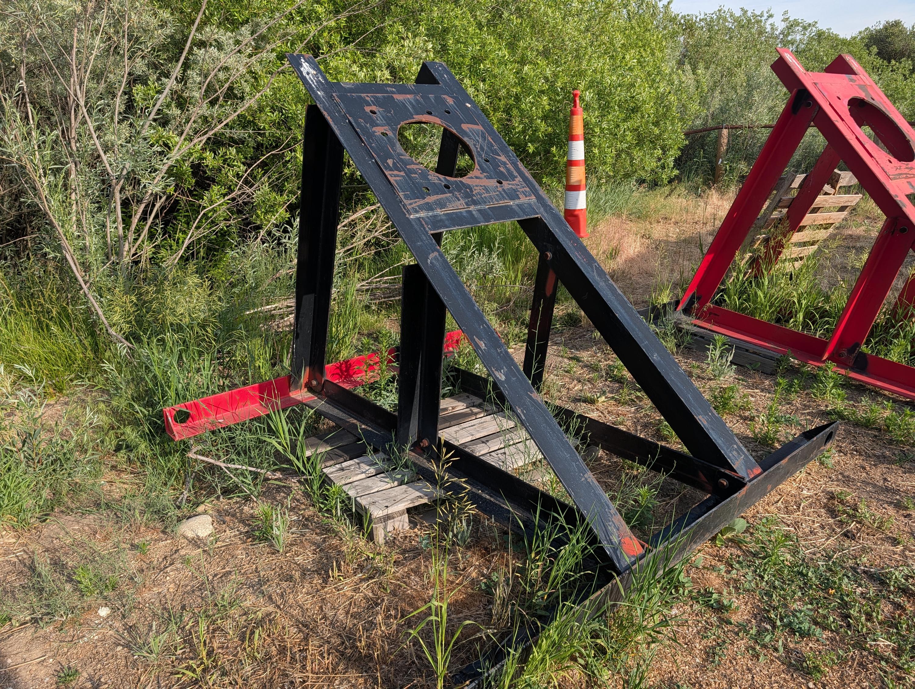 Two bullwheel angled transport brackets - image 8
