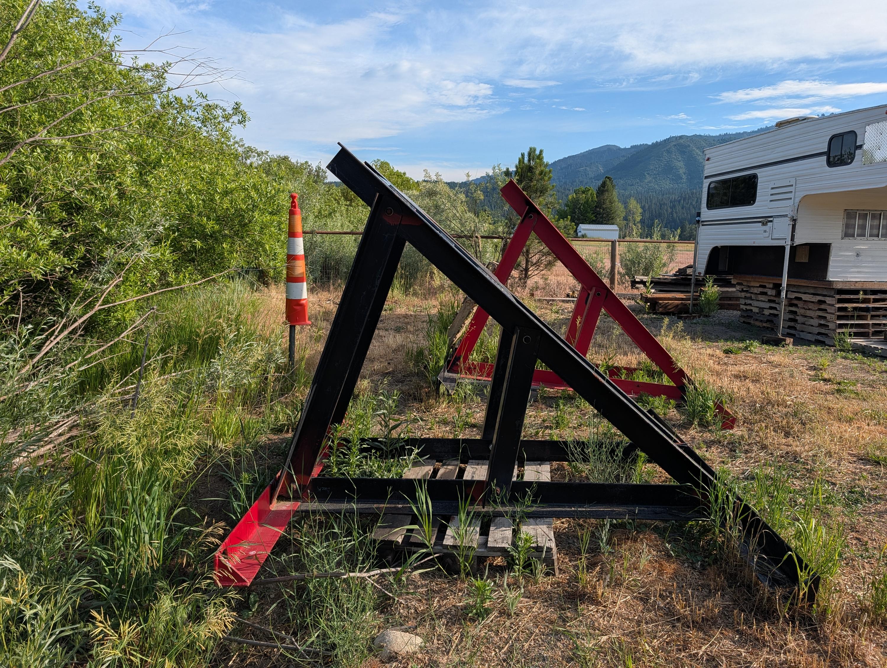 Two bullwheel angled transport brackets - image 11