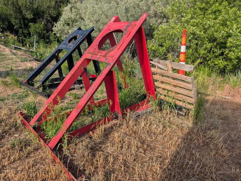 Two bullwheel angled transport brackets — photo 2