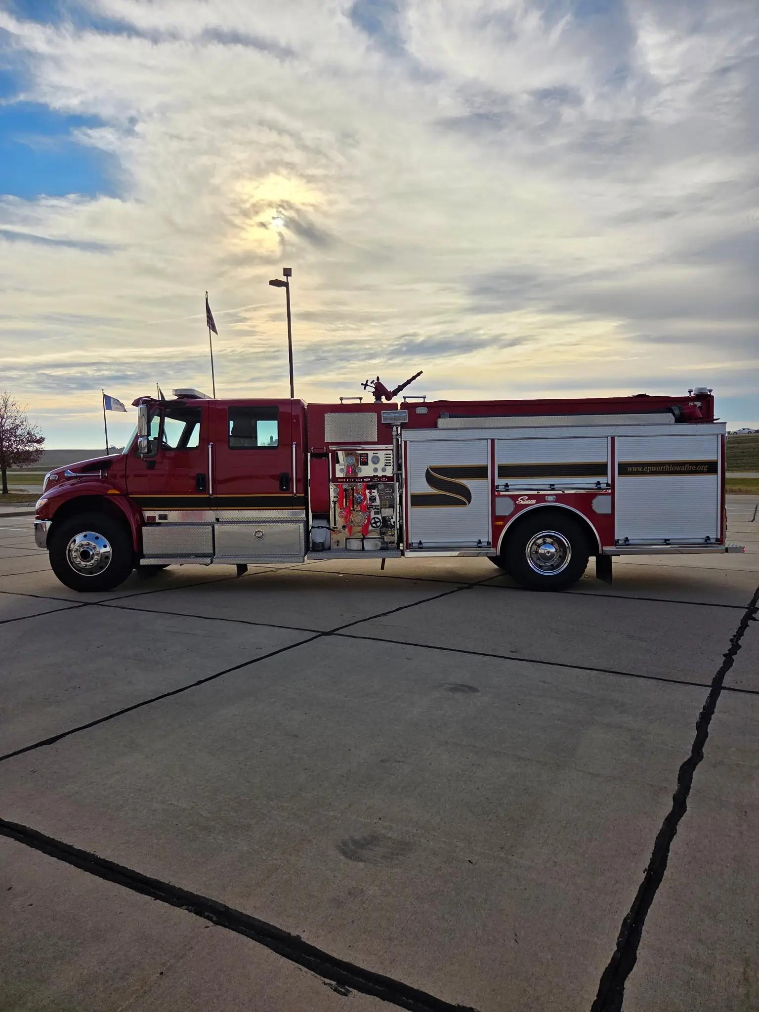2016 Simon Fire Equipment International Pumper - image 3