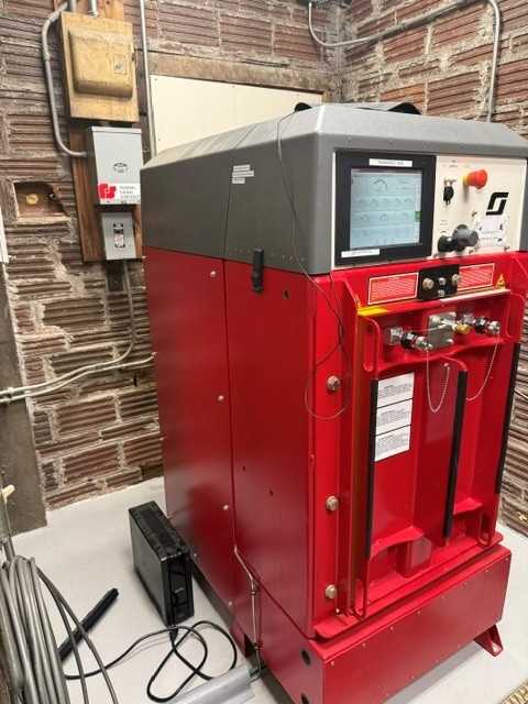 HushAir Connect 7500 Compressor and Revolve Air Connect Fill Station