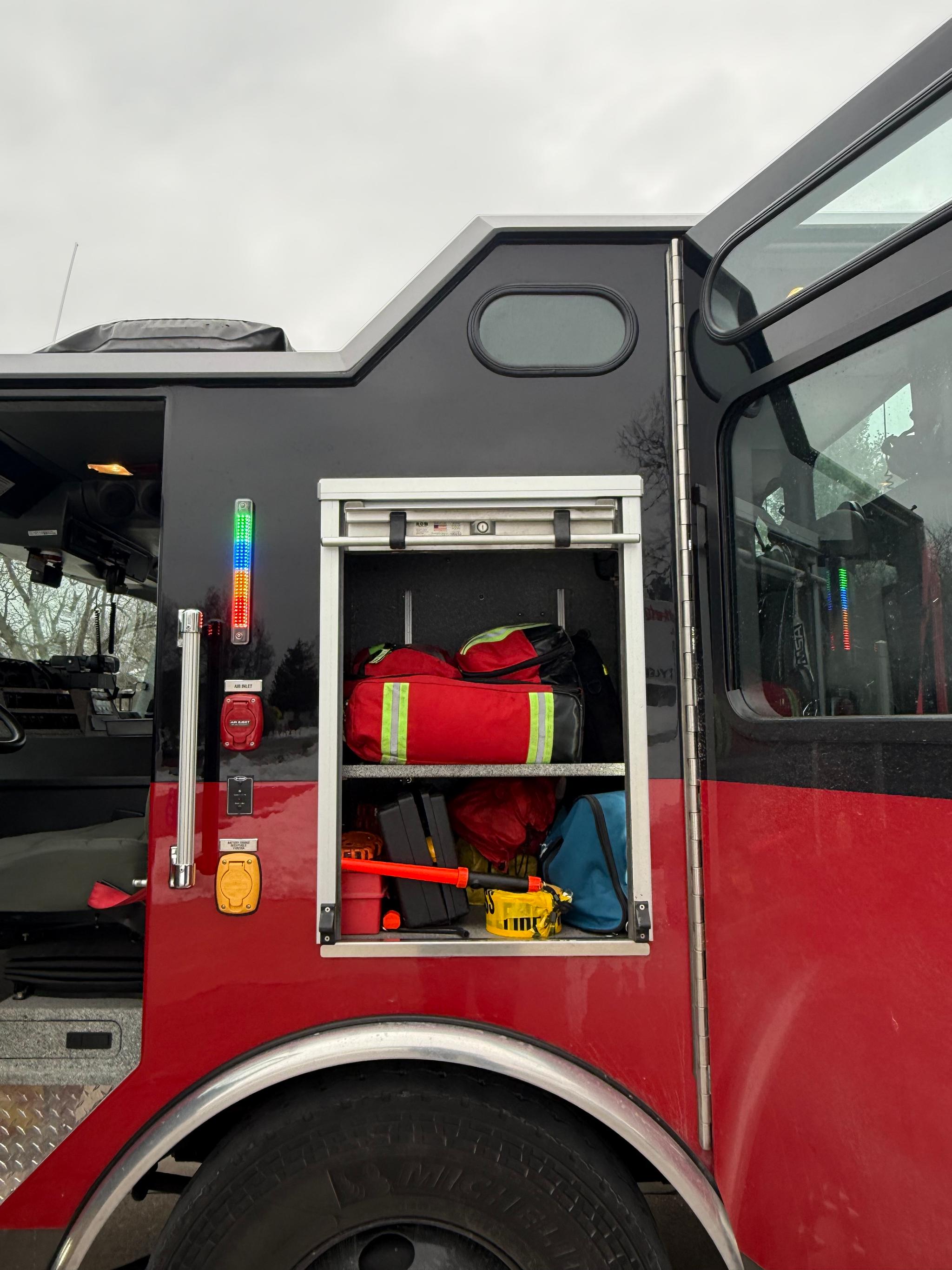 2014 E-ONE Typhoon Engine - image 5