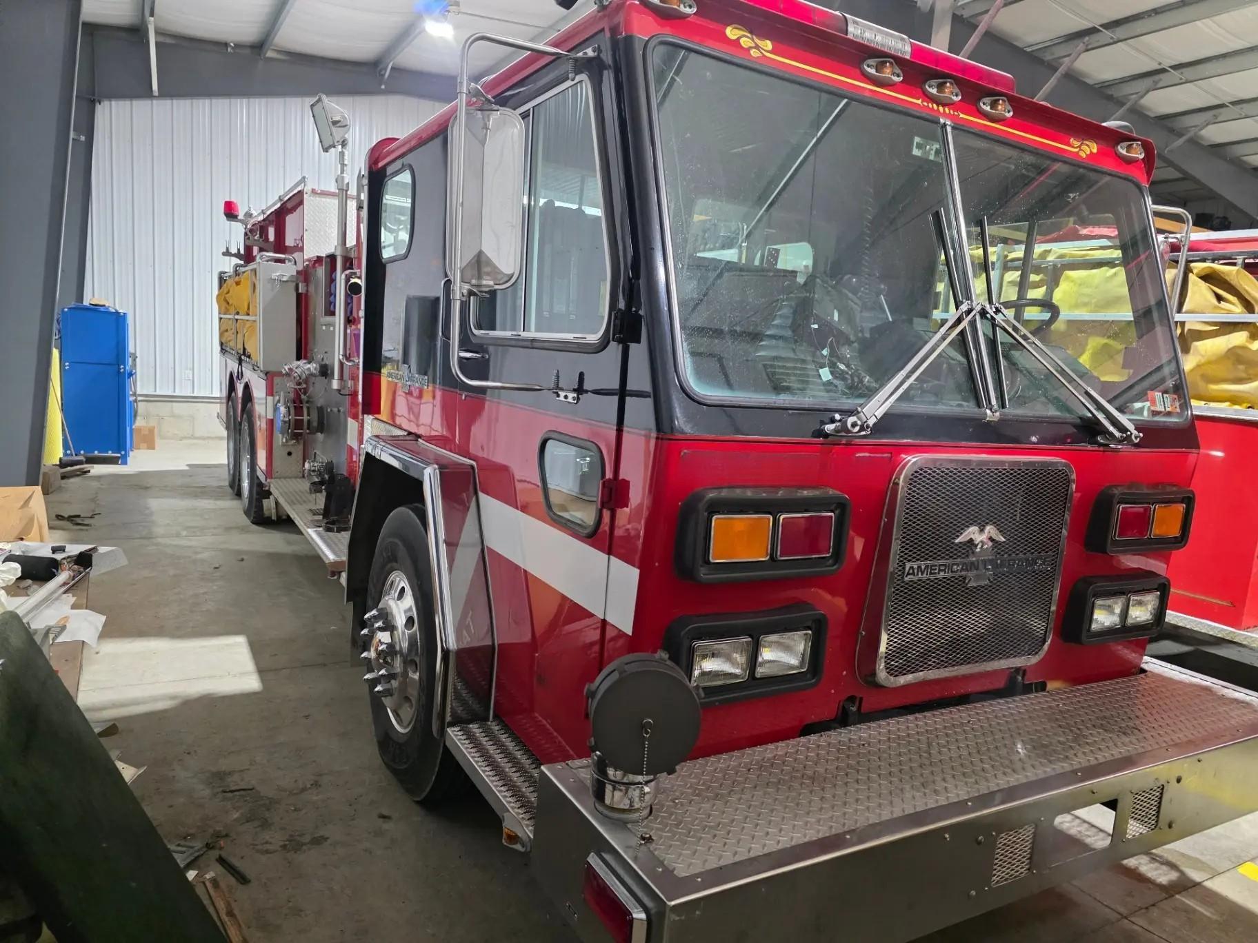 1985 American LaFrance Pumper Tanker - image 2