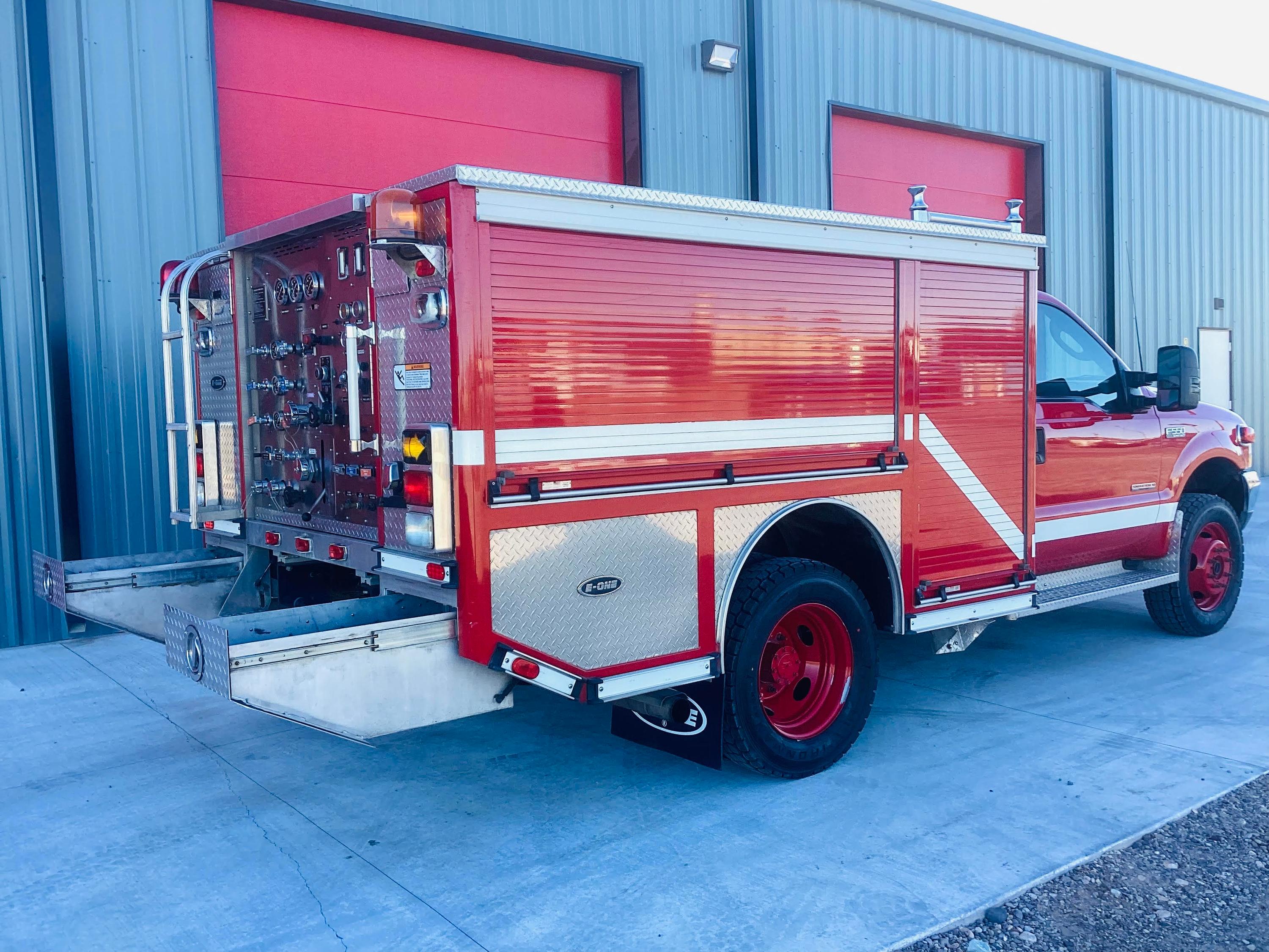 2003 E-One Ford Mini Pumper - image 3