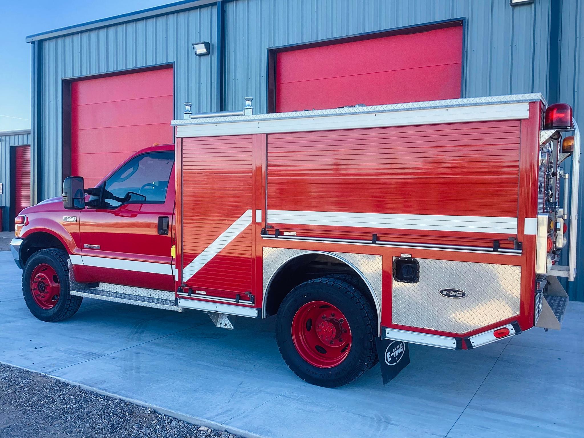 2003 E-One Ford Mini Pumper - image 4